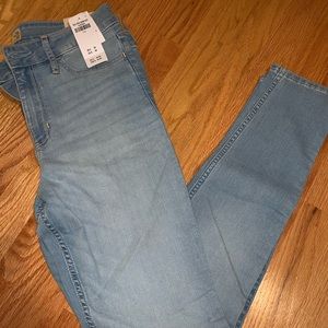 Light wash Hollister Super Skinny High Rise Jeans
